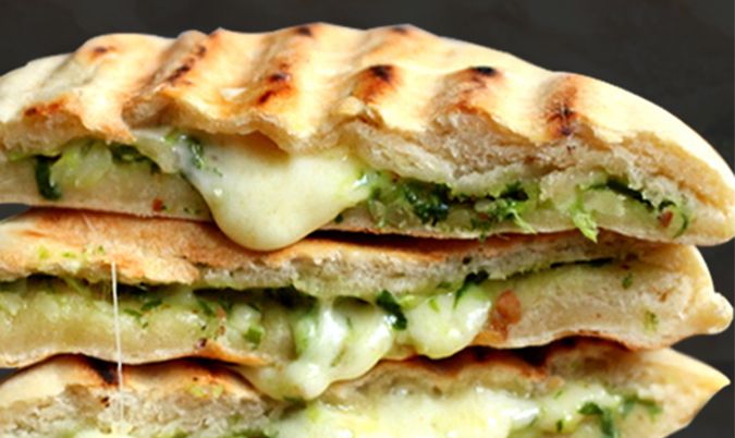 Spinach & Cottage Cheese Naan