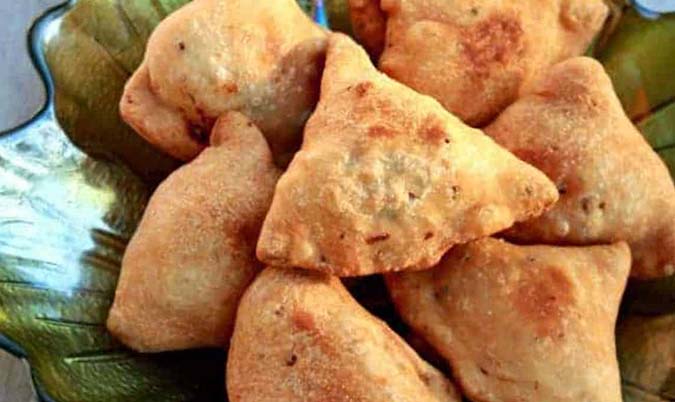 Vegetarian Samosa (V) (2 Pieces)