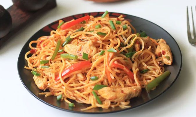 Schezwan Chicken Noodles