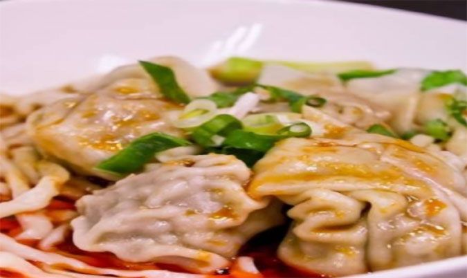 Wontons with noodle in Chilli Oil Broth
