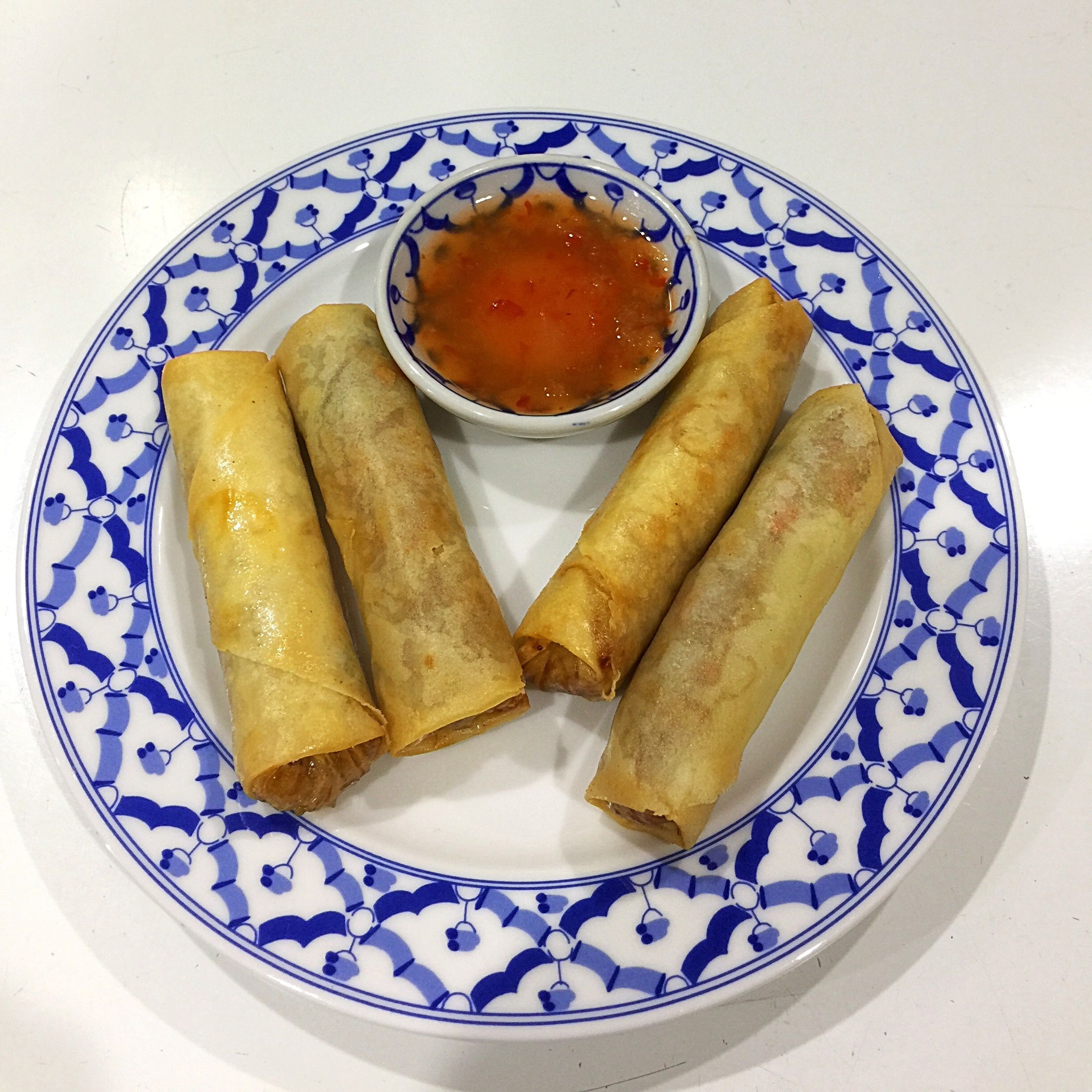 VEGETARIAN SPRING ROLL (4 pieces)