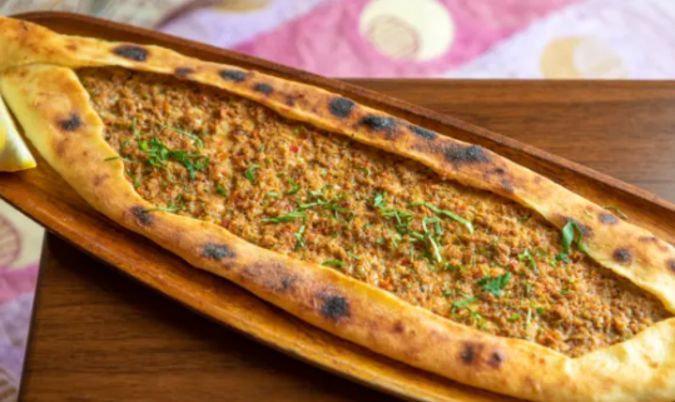 Lamb Mince Pide