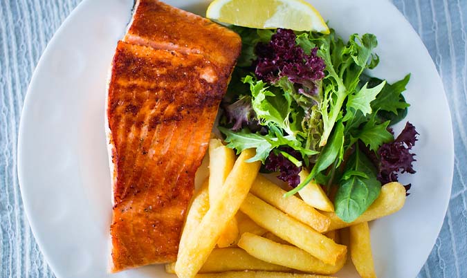 Grilled Salmon with Salad & Chips