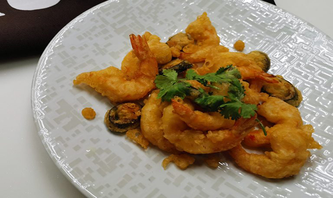 Spicy Salt and Pepper Prawn Fritters