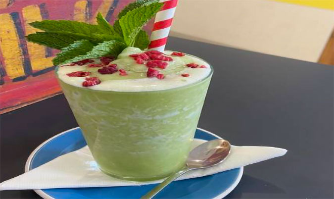 Pineapple & Mint frappes