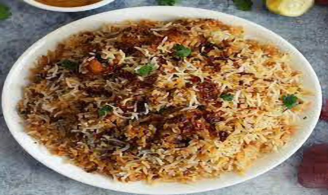 Chicken Shahi Hyderabadi Dum Biryani