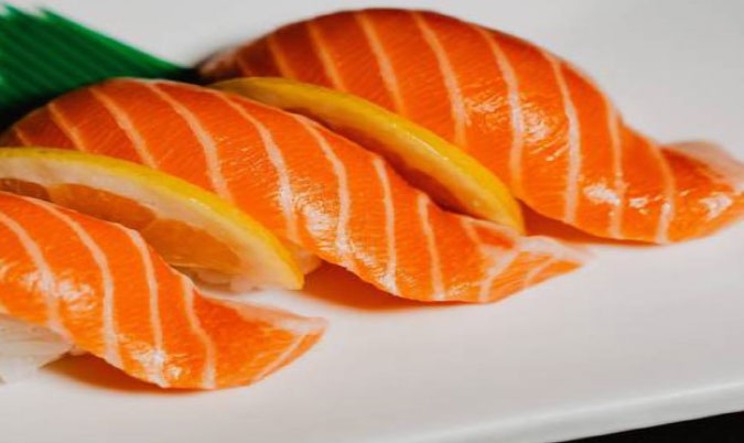 Salmon Nigiri 3Pcs