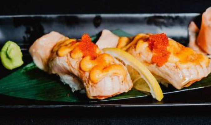 Salmon aburi 2Pcs