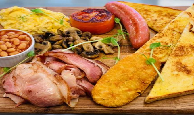 Big Breakfast with German Bratwurst