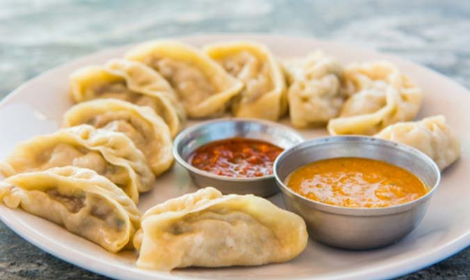 STEAMED CHICKEN MOMO (10PCS)