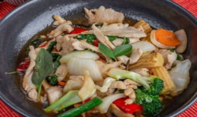 Chilli and Basil Sauce Stir Fried