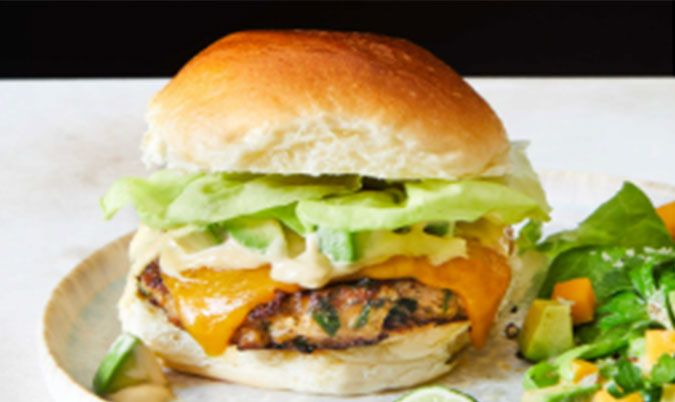 SMASHED CHICKEN BURGER