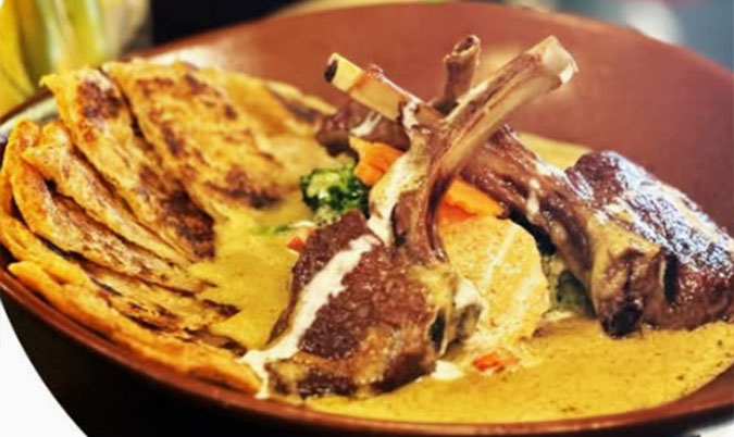Lamb Cutlets With Green Curry Sauce (GF)