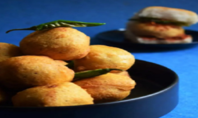 Potato Bonda / Uralaikelangu Bonda