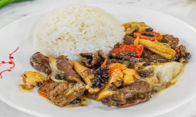 Beef black bean and seasoning vegetables