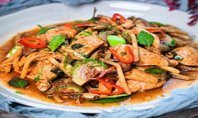 Red Curry Paste & Wild Ginger (Pad Ped)