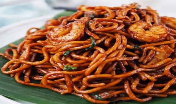 Egg Noodles Stir Fry (Pad Mee)