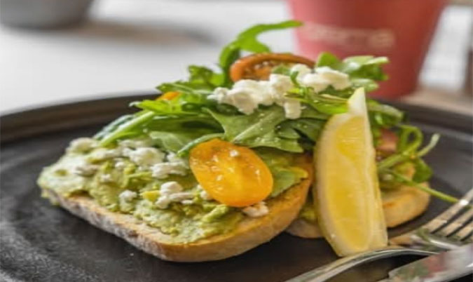 Smashed Avocado with eggs and hollandaise