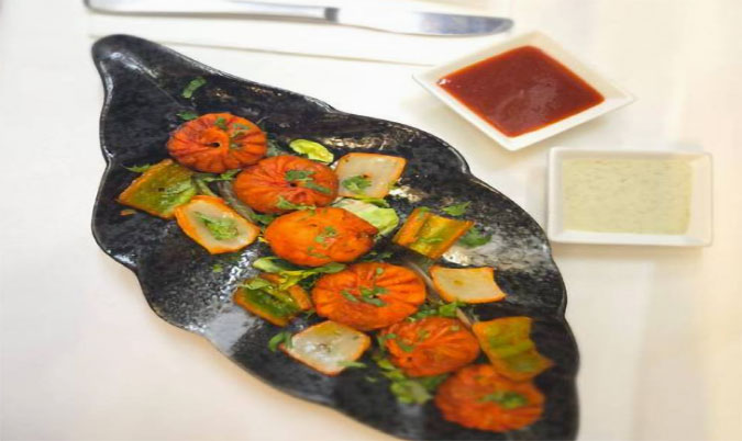 Tandoori veg momos (6pc)