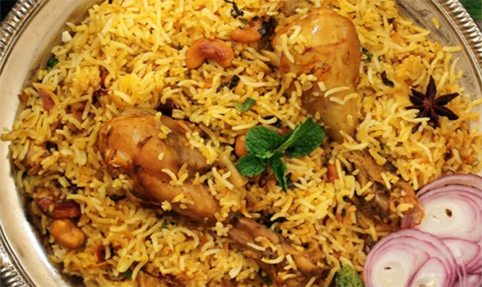 Haydrabadi Dum Biryani (with Bone)