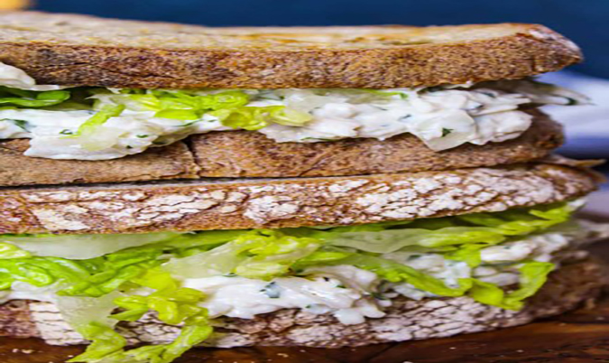 Chicken and mayo Sandwich