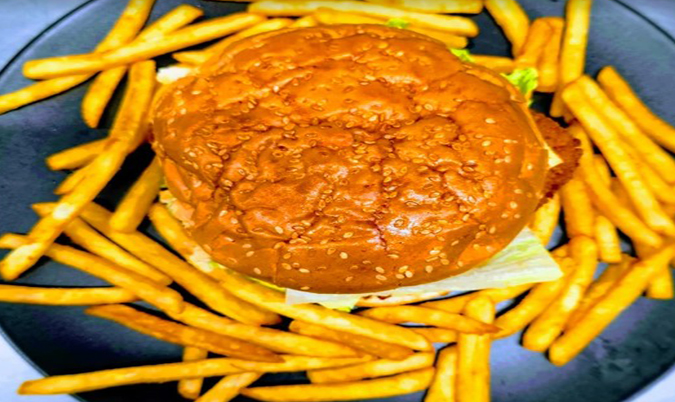 Beef/Chicken Burger with Chips