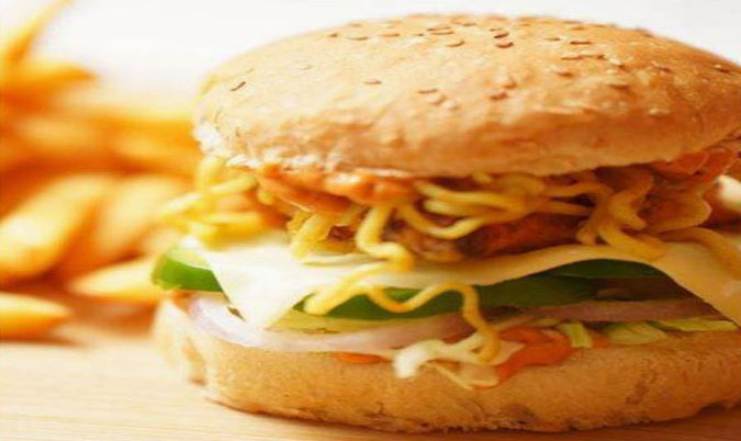 Chow Mein Burger with Chips