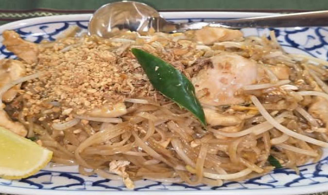 Pad Thai Noodles - (Your Choice of protein)