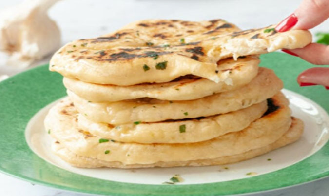 CHEESE NAAN