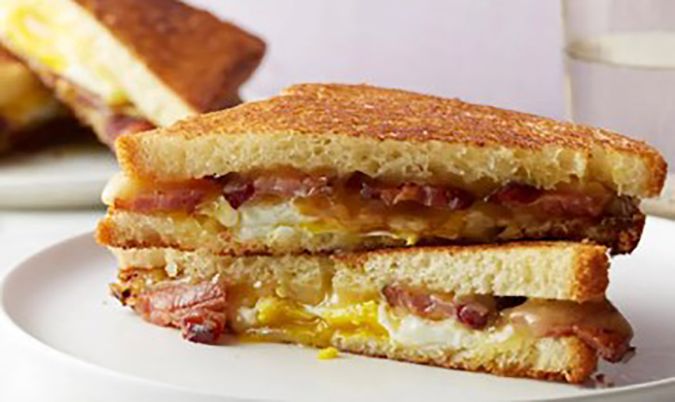 BACON & EGG SANDWICH