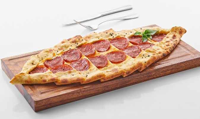 Pepperoni Pide