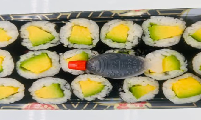 Avocado baby sushi