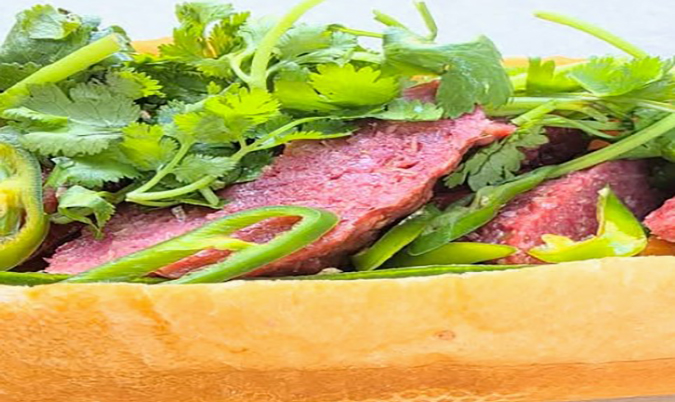 Tocino Banh Mi - Nem nuong