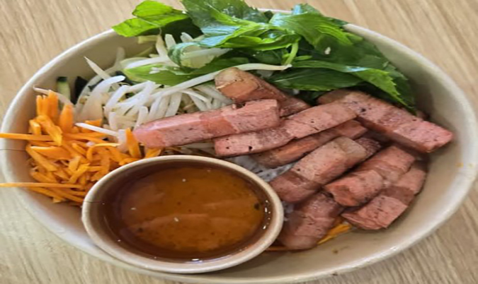 Vegan Pork Belly Noodles Salad (VF)