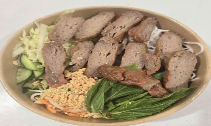 Grilled Pork Sausage Noodles Salad