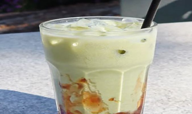 Iced strawberry matcha