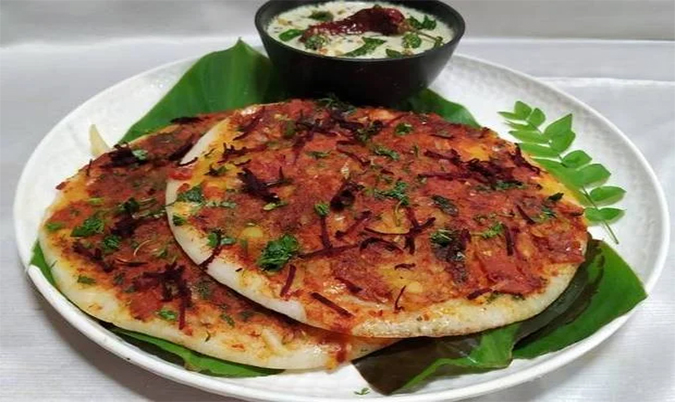 Mysore Onion Uttapam (Spicy)