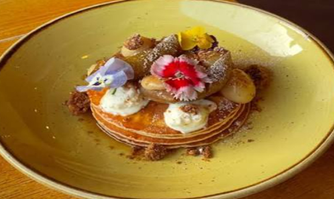 Apple Crumble Pancakes