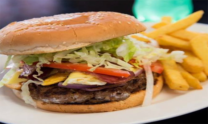 kosmos burger, chips & drink