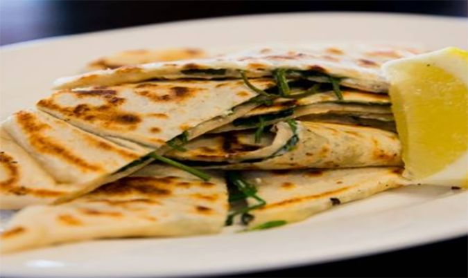 Spinach gozleme,  chips & drink