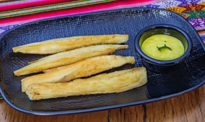 Fried Cassava (Yuca Frita)