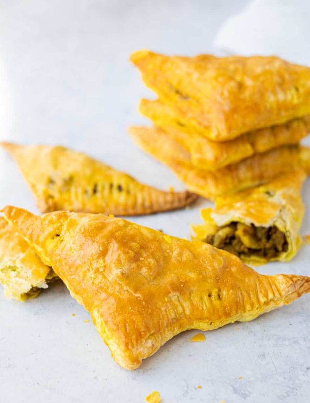 Beef Curry Puffs (4)